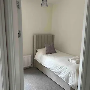 Modern Apartment, 1km From City! Newcastle upon Tyne